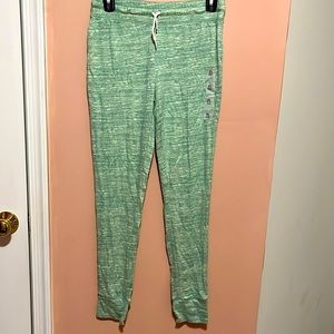 NWT Jogger XL(14 - 16)
